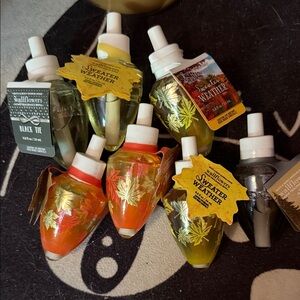 Bath & Body Works Wallflowers Fragrance Refills - sweater weather leaves 7 bulbs